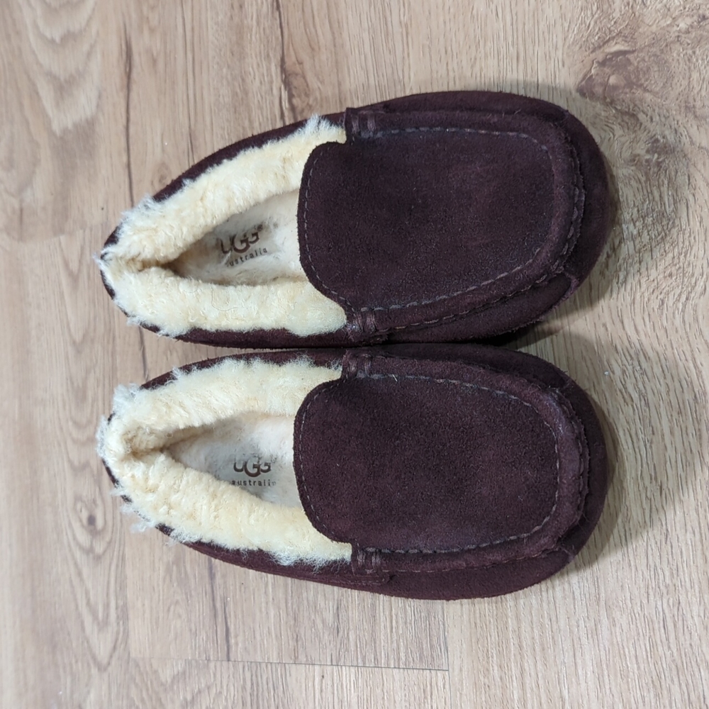 Boys UGG Slippers - Size 1